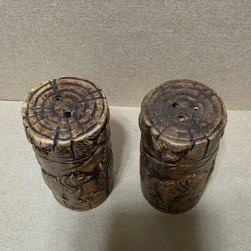Vtg Deer Buck Bear Woodland Tree Salt Pepper Shaker Set #167